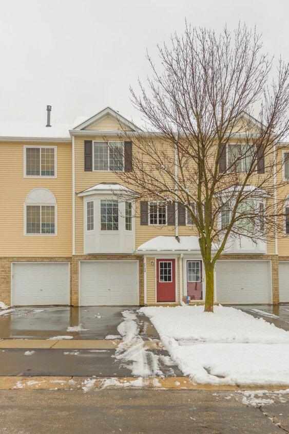 Rare chanhassen 2 bed townhouse for rent!!! House Rental in