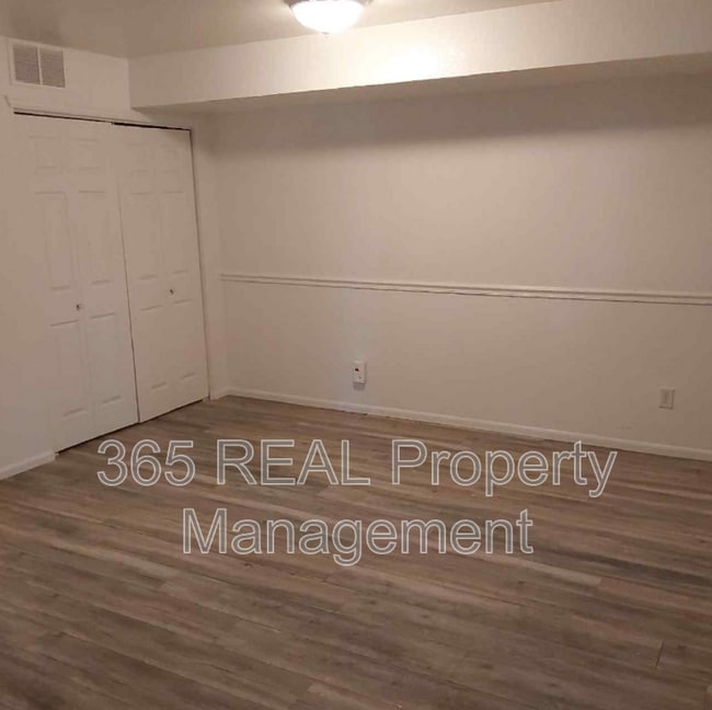 Building Photo - 2551 W 24th St