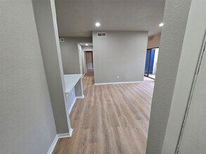 Building Photo - 1818 Augusta Dr