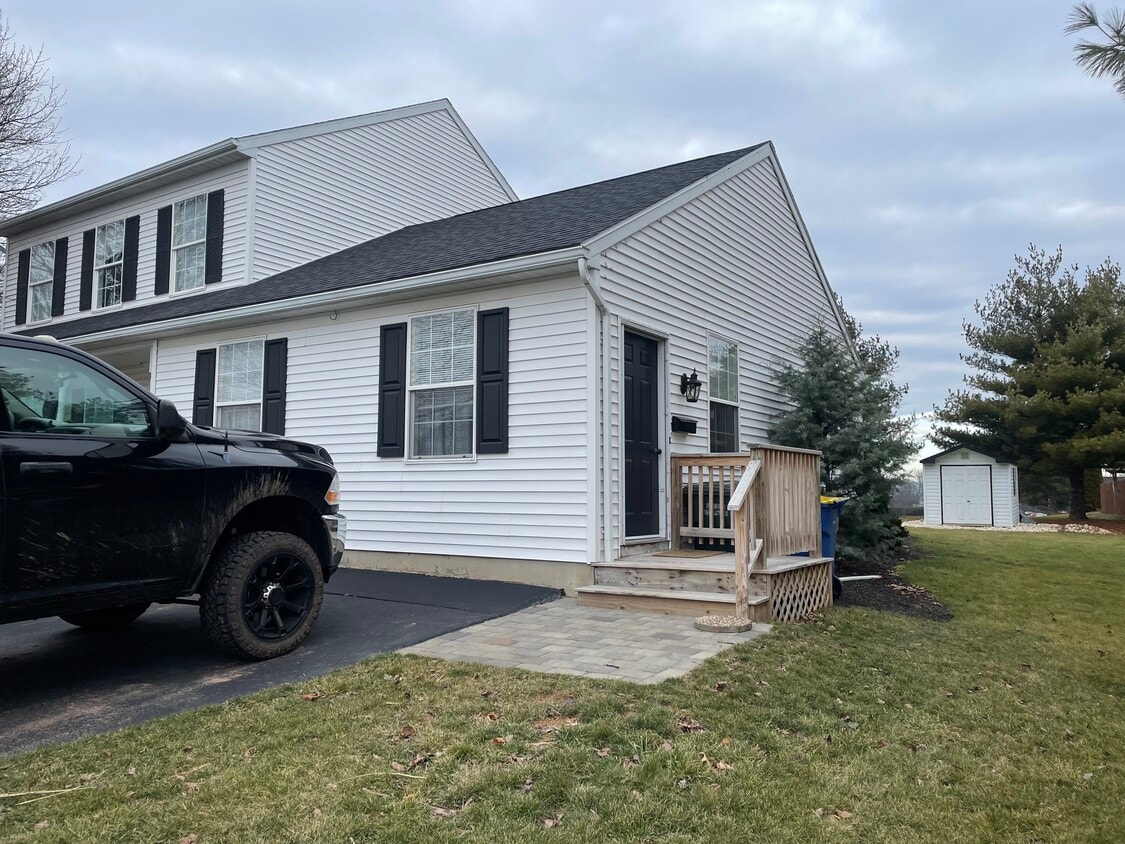Primary Photo - 3703 Wheatland Dr