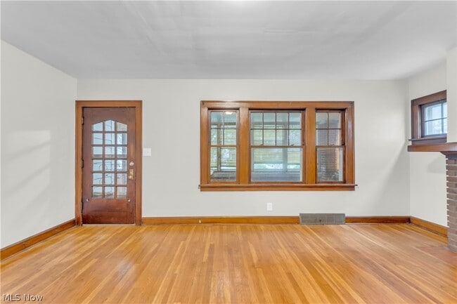 Foto del edificio - 3311 W 130th St