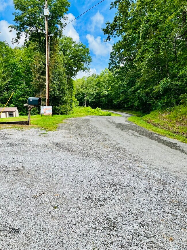 Foto del edificio - 169 Henley Rd