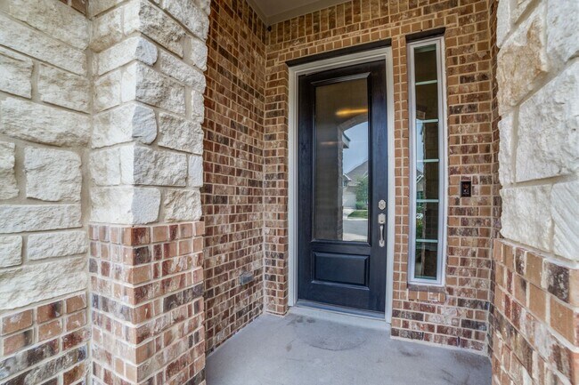 Foto del edificio - Beautiful Single Story 4 Bed 3 Bath 3 car ...