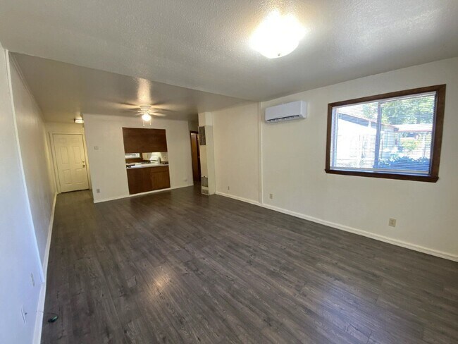 Foto del edificio - 1032 W Nevada Ct
