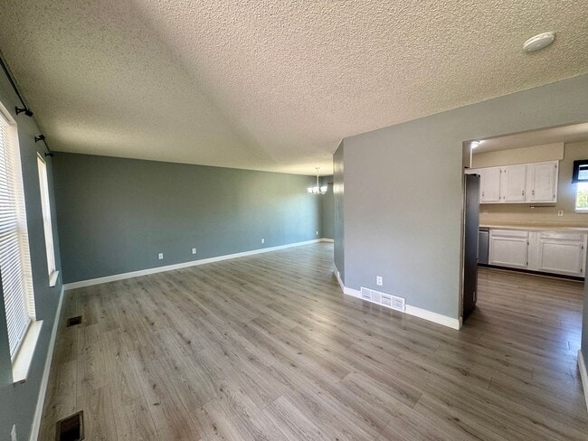 Photo - 4 Bedroom Home in Fountain Valley Ranch