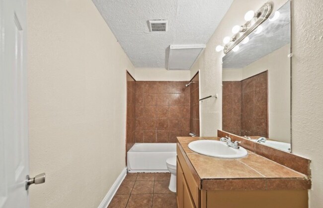 Foto del edificio - 3418 Sealy