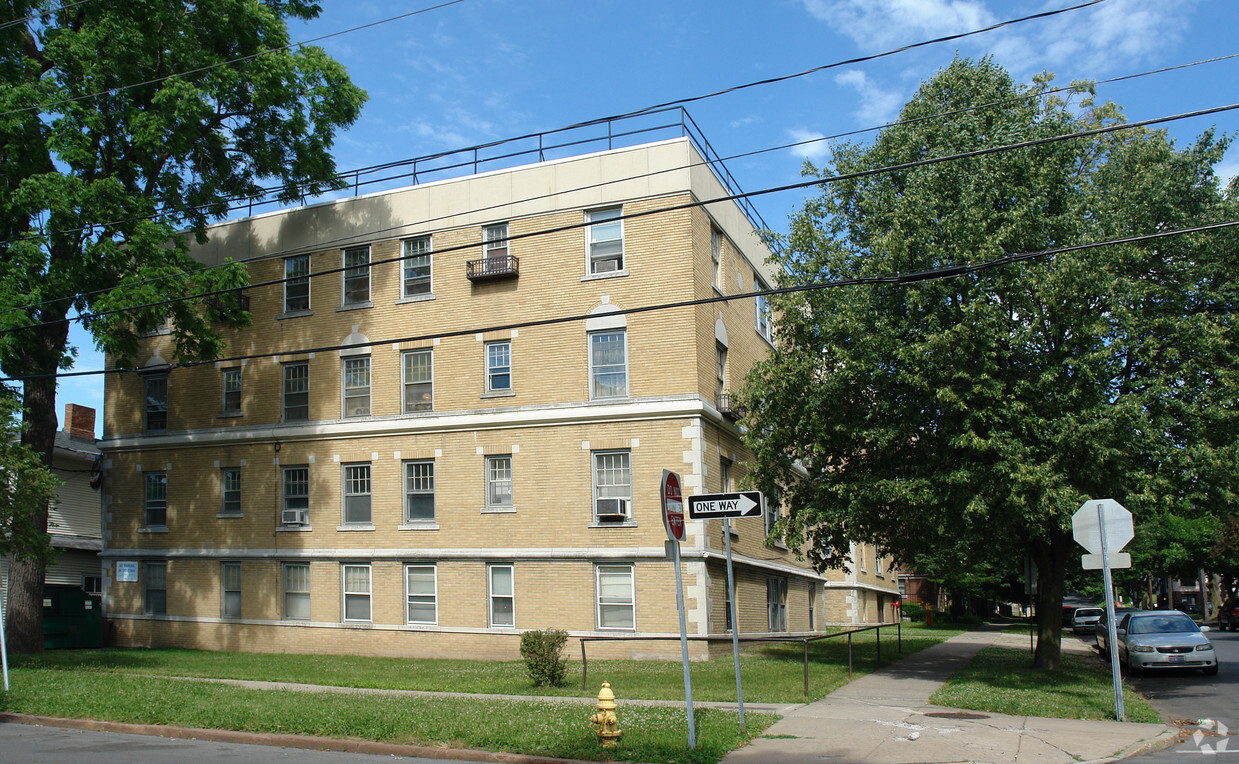 View from Madison St and University Ave - 417 University Ave