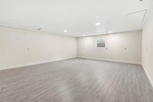 Building Photo - 1813 Glengarry Dr