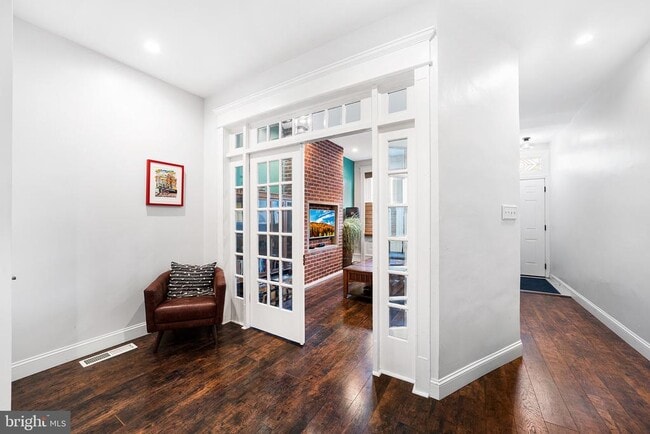 Building Photo - 1236 Snyder Ave