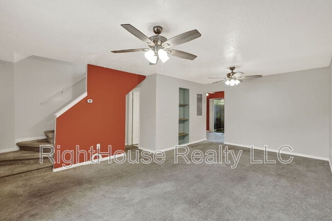 Building Photo - 3267 Forest Oaks Ct