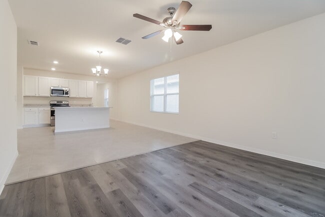 Foto del edificio - 3914 Angola Ln