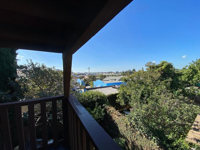 Foto del edificio - 3106 E 15th St