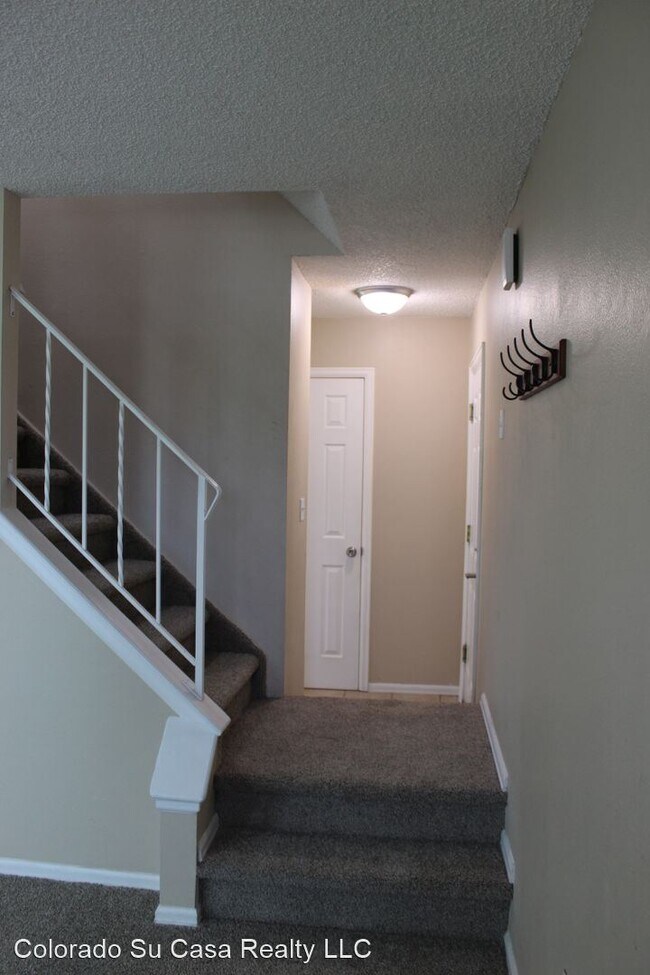 Foto del edificio - 3 br, 3 bath House - 4878 Ridenour Dr.