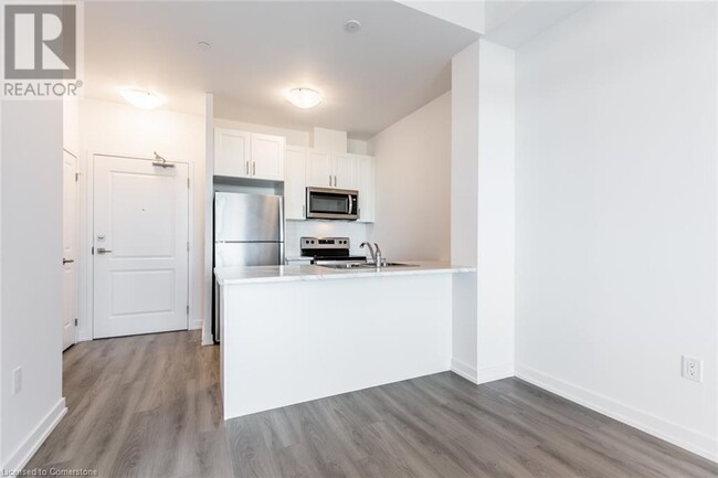 Building Photo - 5055 Greenlane
