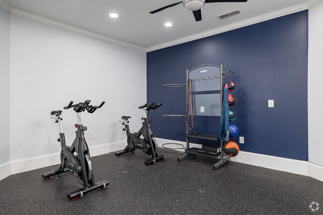 Sala de yoga y spinning - Cavalier @ 100