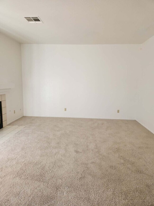Building Photo - 7713 Snow Shoe Way