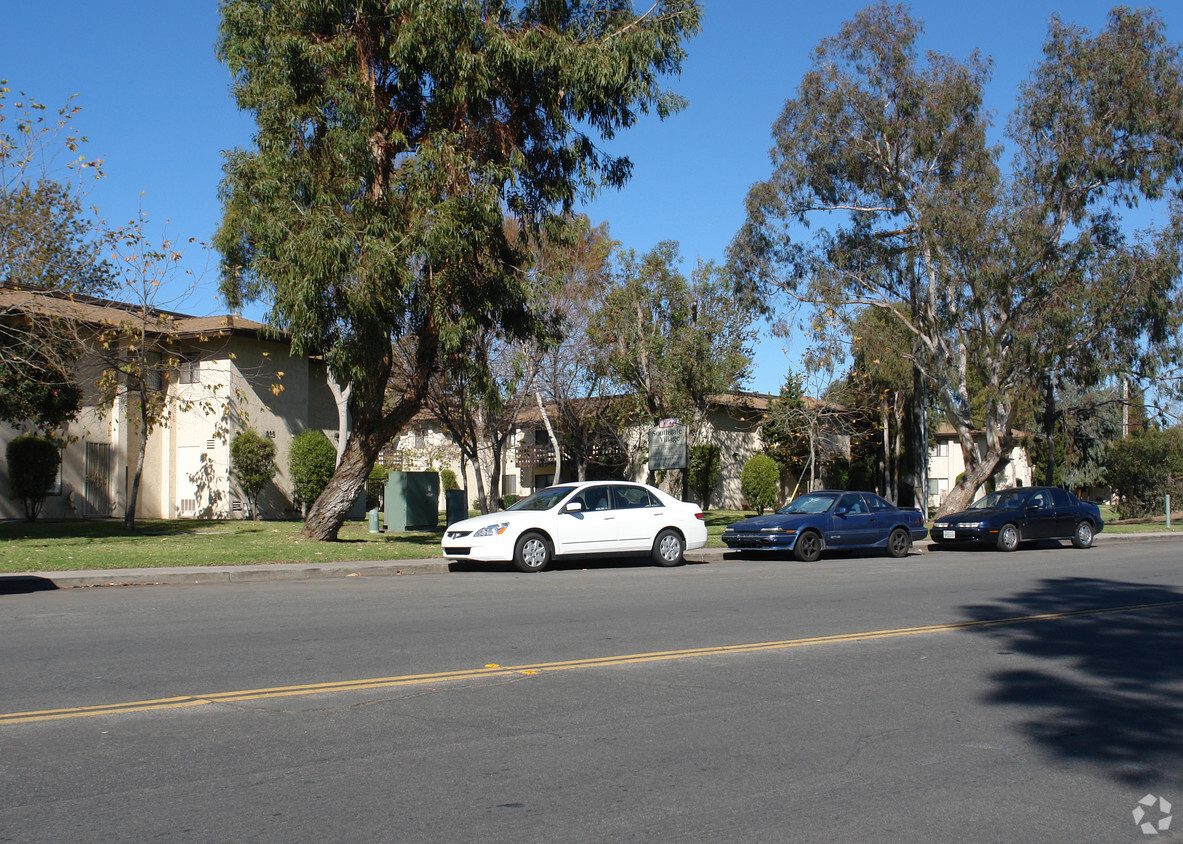 Primary Photo - Southgate Village Apartments