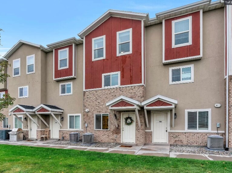 Primary Photo - 639 N 30 E