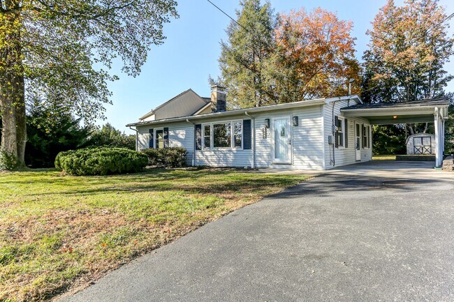 Foto del edificio - 3 Bedroom home in Silver Spring Twp.