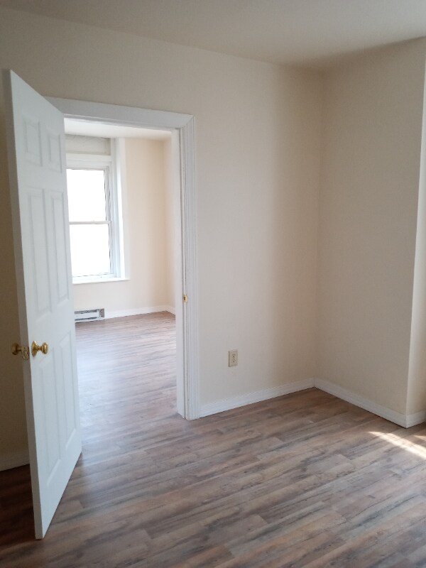 Building Photo - 522 Franklin St