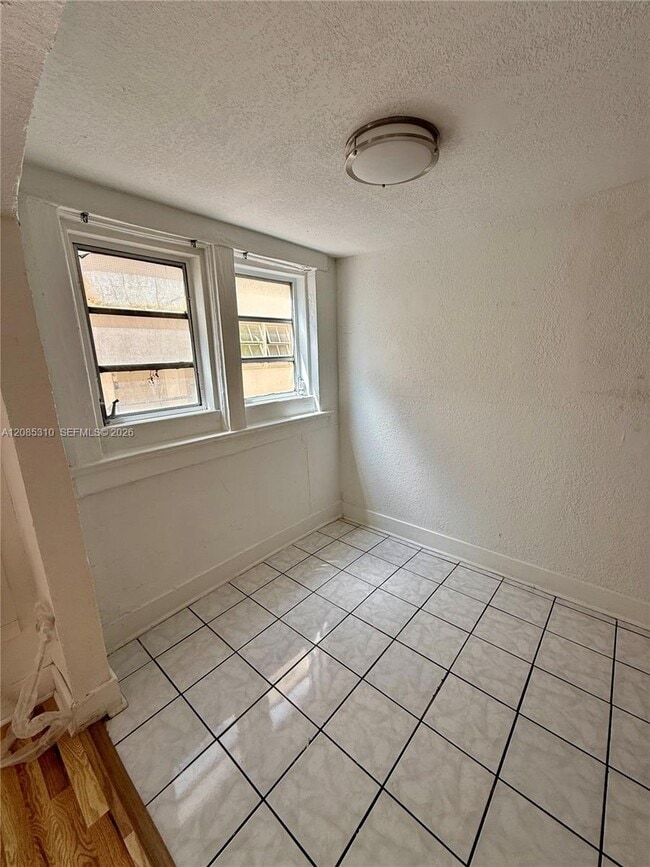 Building Photo - 1319 Meridian Ave