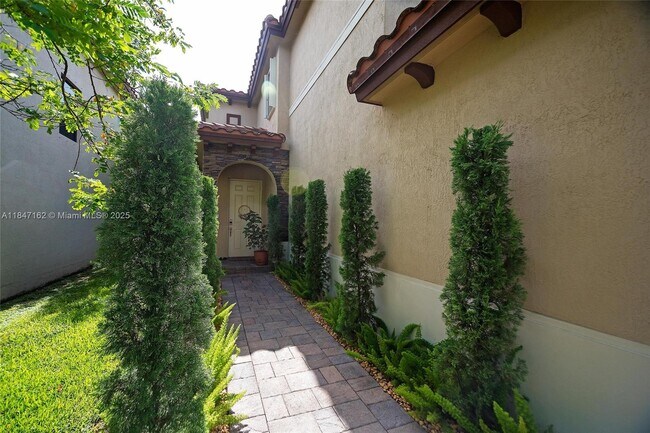 Foto del edificio - 532 SE 34th Terrace