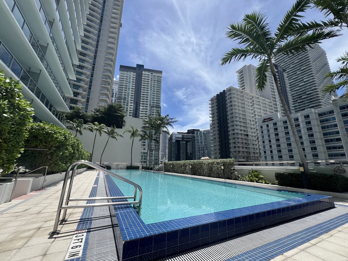 Building Photo - 79 SW 12th St