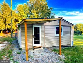Building Photo - 11291 Pine Hill Rd