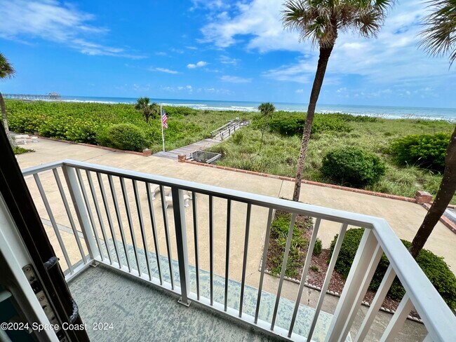 Building Photo - 5000 Ocean Beach Blvd
