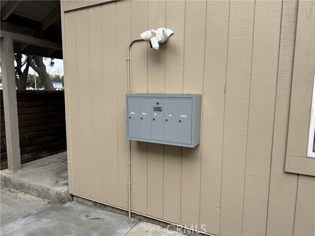 Foto del edificio - 5238 Hayter Ave