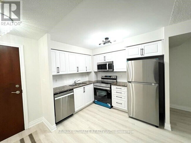 Photo du bâtiment - 310 Burnhamthorpe Rd W