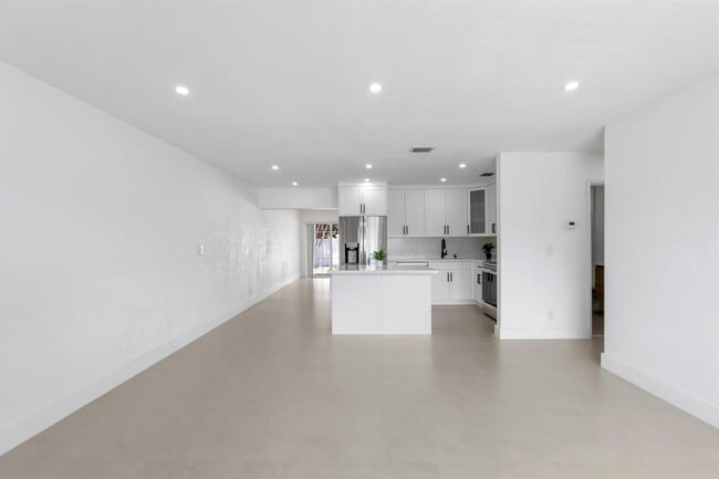 Building Photo - 6573 Eaton St