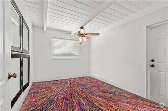 Building Photo - 530 S Manor Dr