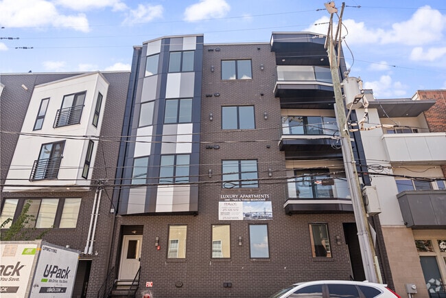 Building Photo - 408 N Front St