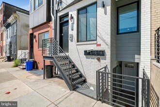 Building Photo - 1924 N 6th St