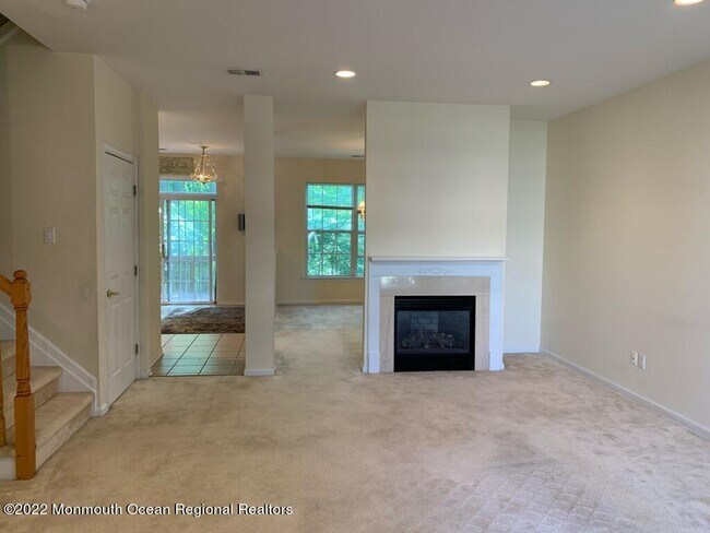Building Photo - 39 Banyan Blvd