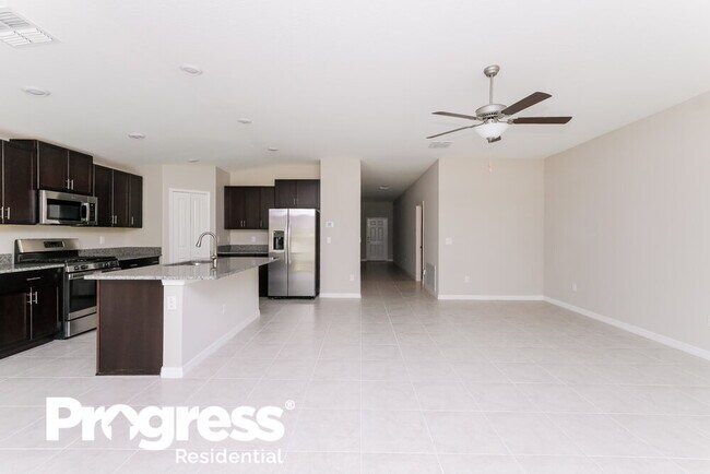 Building Photo - 5418 Amaryllis Garden St