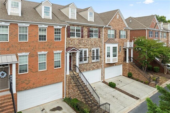Building Photo - 11200 Brunson Dr