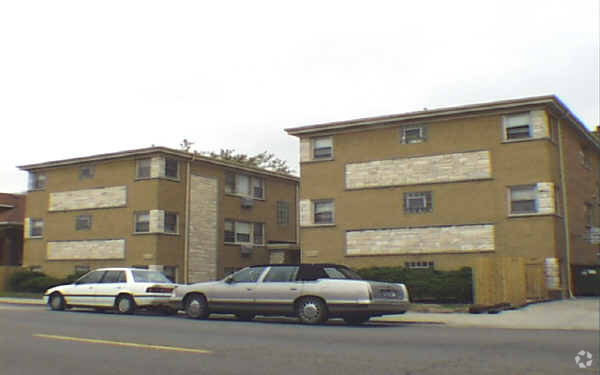 Foto principal - 6173-6179 N Northwest Hwy