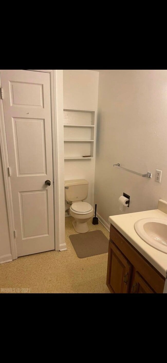 Foto del edificio - 419 New Kent Rd