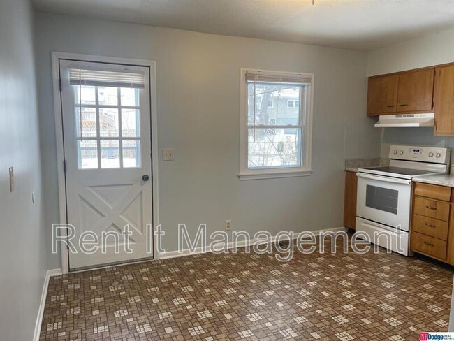 Building Photo - 6012 N 68th St