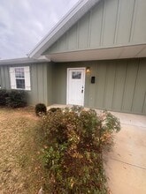 Building Photo - 408 S 3rd St