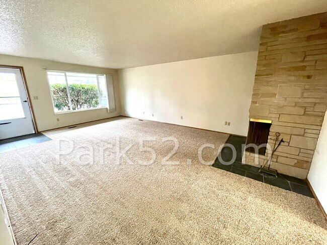 Foto del edificio - North Tacoma Duplex