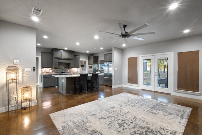 Foto del edificio - 512 Barham Ln