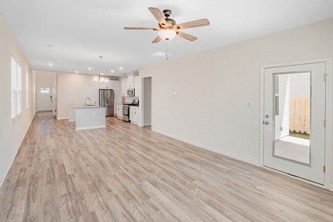 Building Photo - 776 Justify Lp