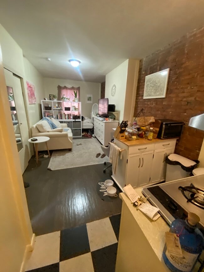 Building Photo - 259 Newbury St