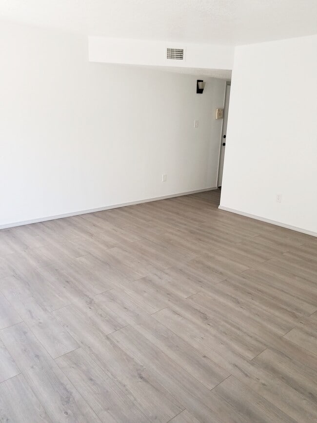 Foto del edificio - 8608 Spotted Pony Ave SW