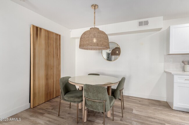 Building Photo - 6480 N 82nd St