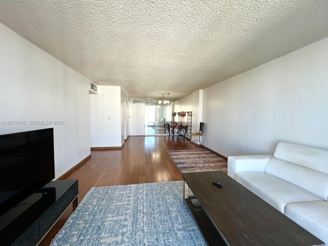Foto del edificio - 2801 NE 183rd St