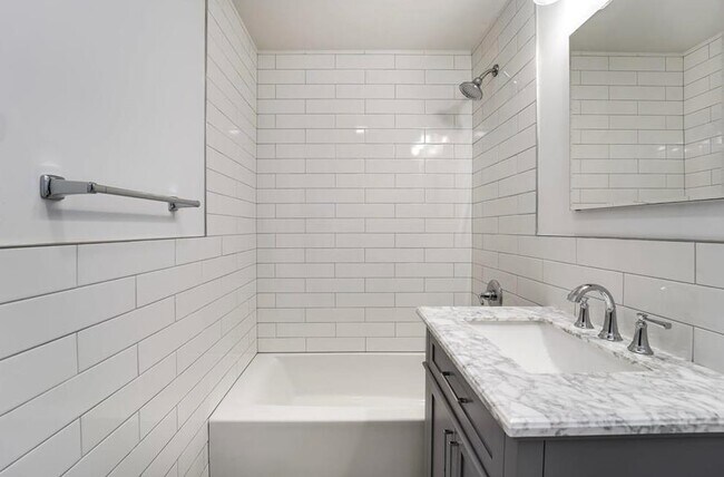 Foto del edificio - 194 Hancock Ave